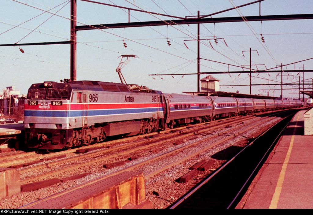 w/b Amtrak train led by E60CH #965